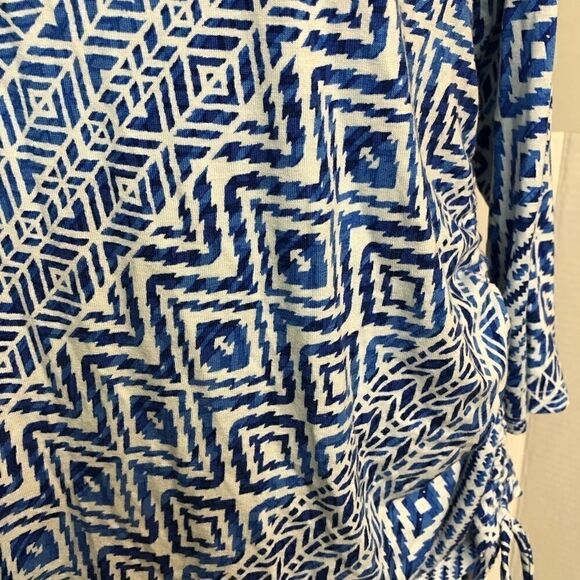 Ruby Rd. Size small blue geometric print top - Picture 3 of 8